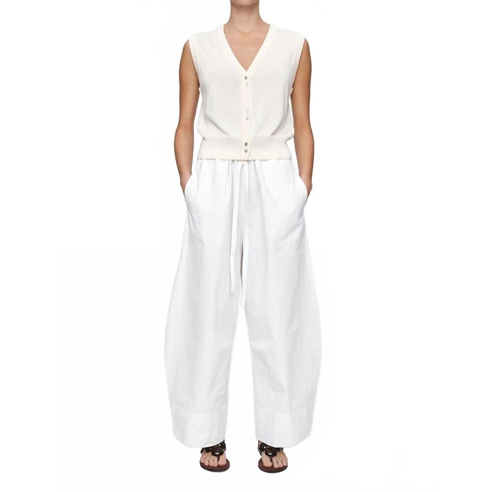 NEW MARLE foundations vest in ivory